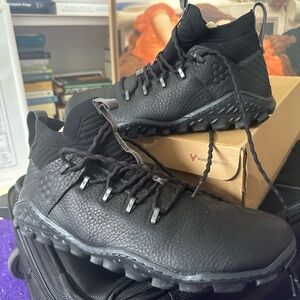 EUC Vivobarefoot Magna Forest ESC leather size 44 EU/ 11 US